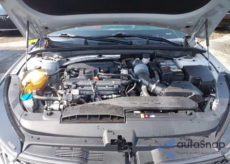 2021 Kia K5 Gt-Line z USA, uszkodzony, nr VIN 5XXG64J29MG069889